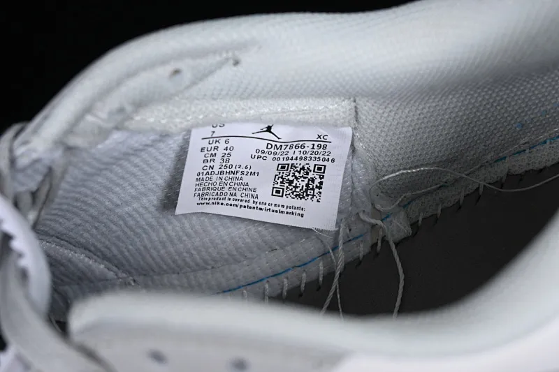 All categories Air Jordan Jordan series basketball shoes Air Jordan 1 Low Travis Scott x Air Jordan 1 Low OG AJ1 Joe 1 undercut low DM7866-198